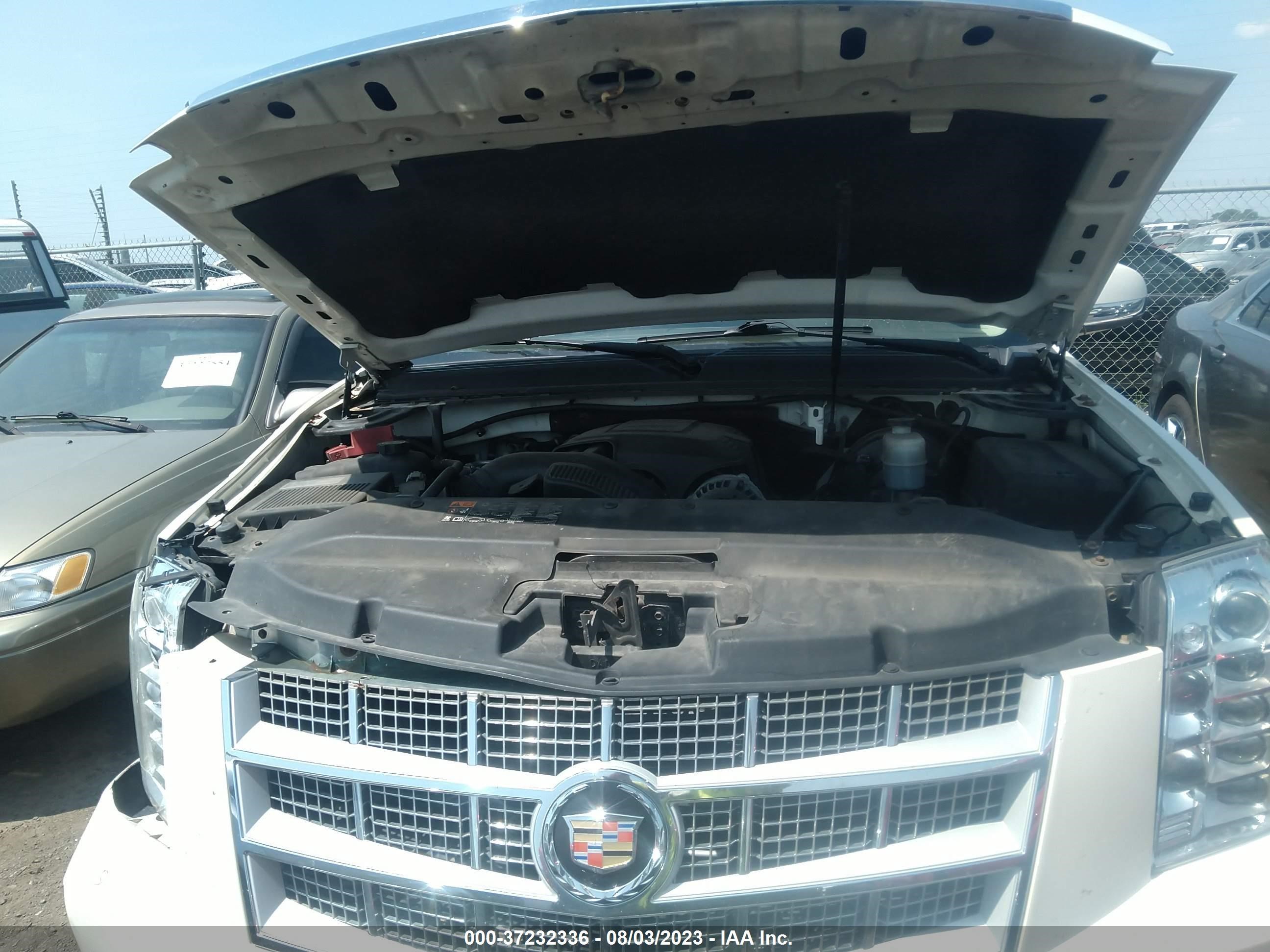 Photo 9 VIN: 1GYS4DEF9ER228657 - CADILLAC ESCALADE 