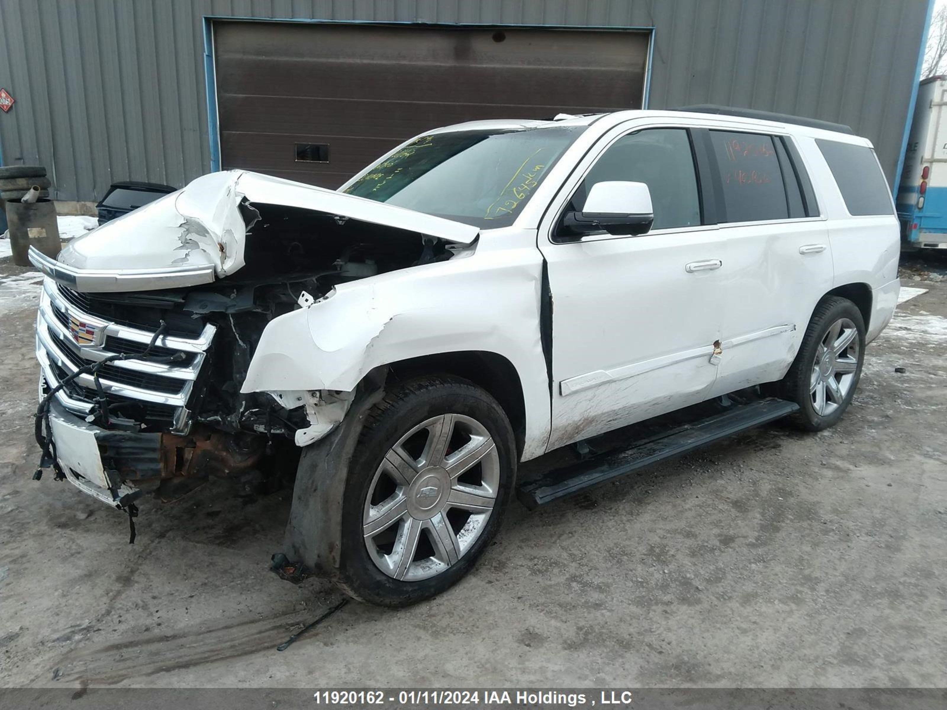 Photo 1 VIN: 1GYS4DKJ1JR402966 - CADILLAC ESCALADE 