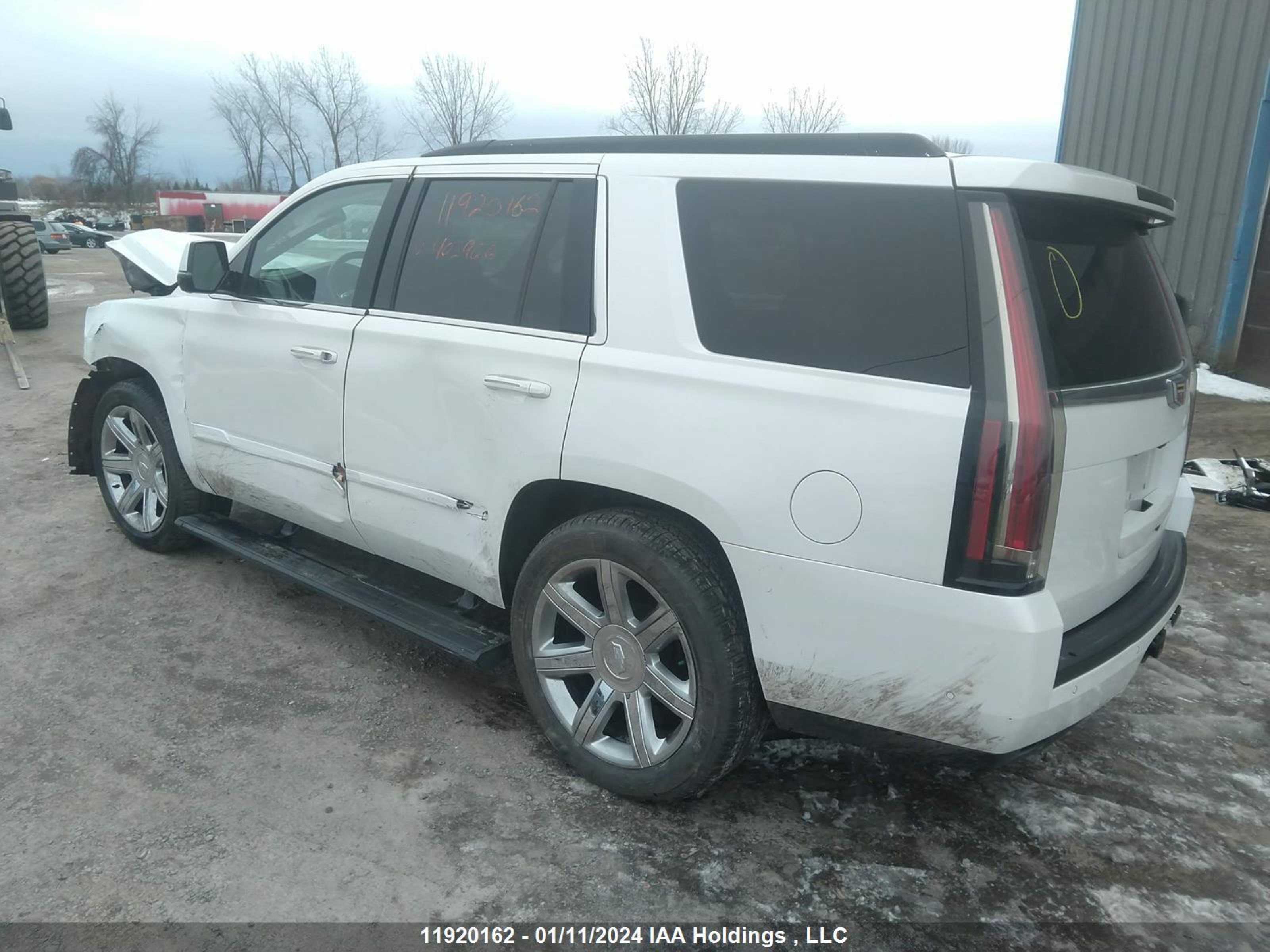 Photo 2 VIN: 1GYS4DKJ1JR402966 - CADILLAC ESCALADE 