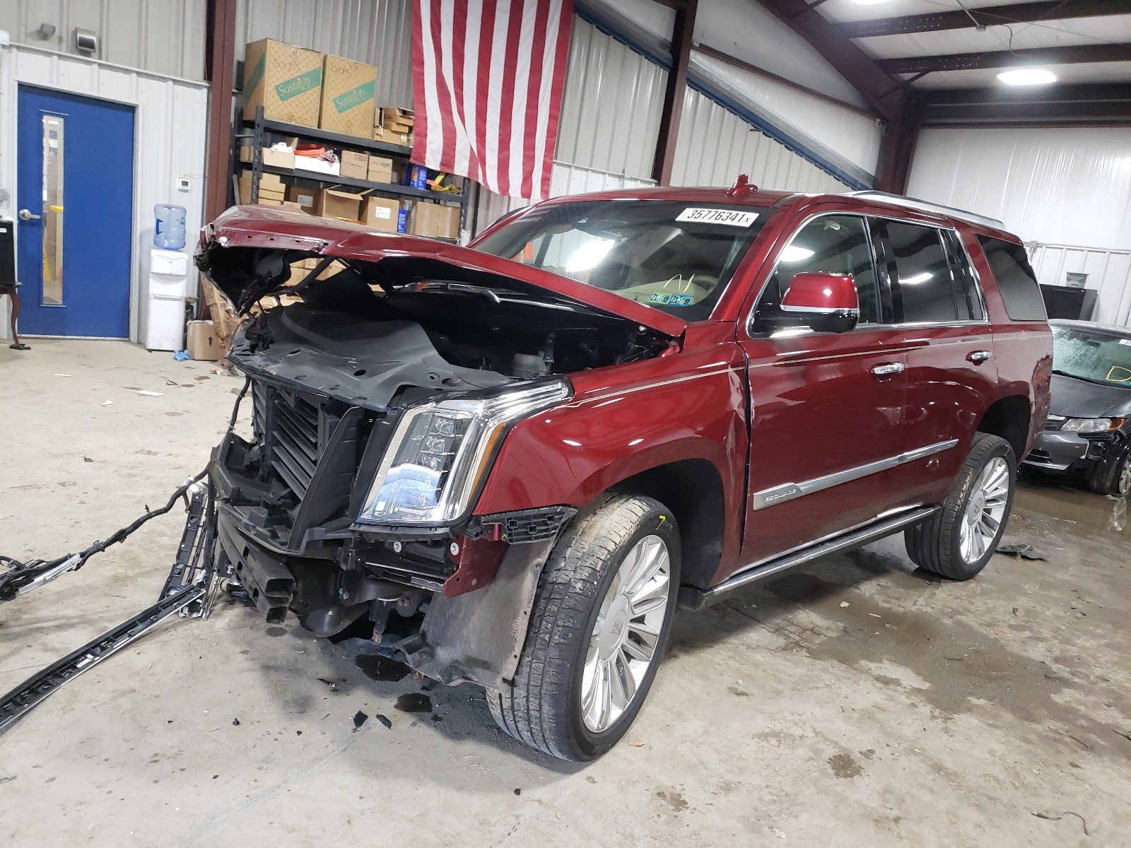 Photo 1 VIN: 1GYS4DKJ2JR171186 - CADILLAC ESCALADE P 