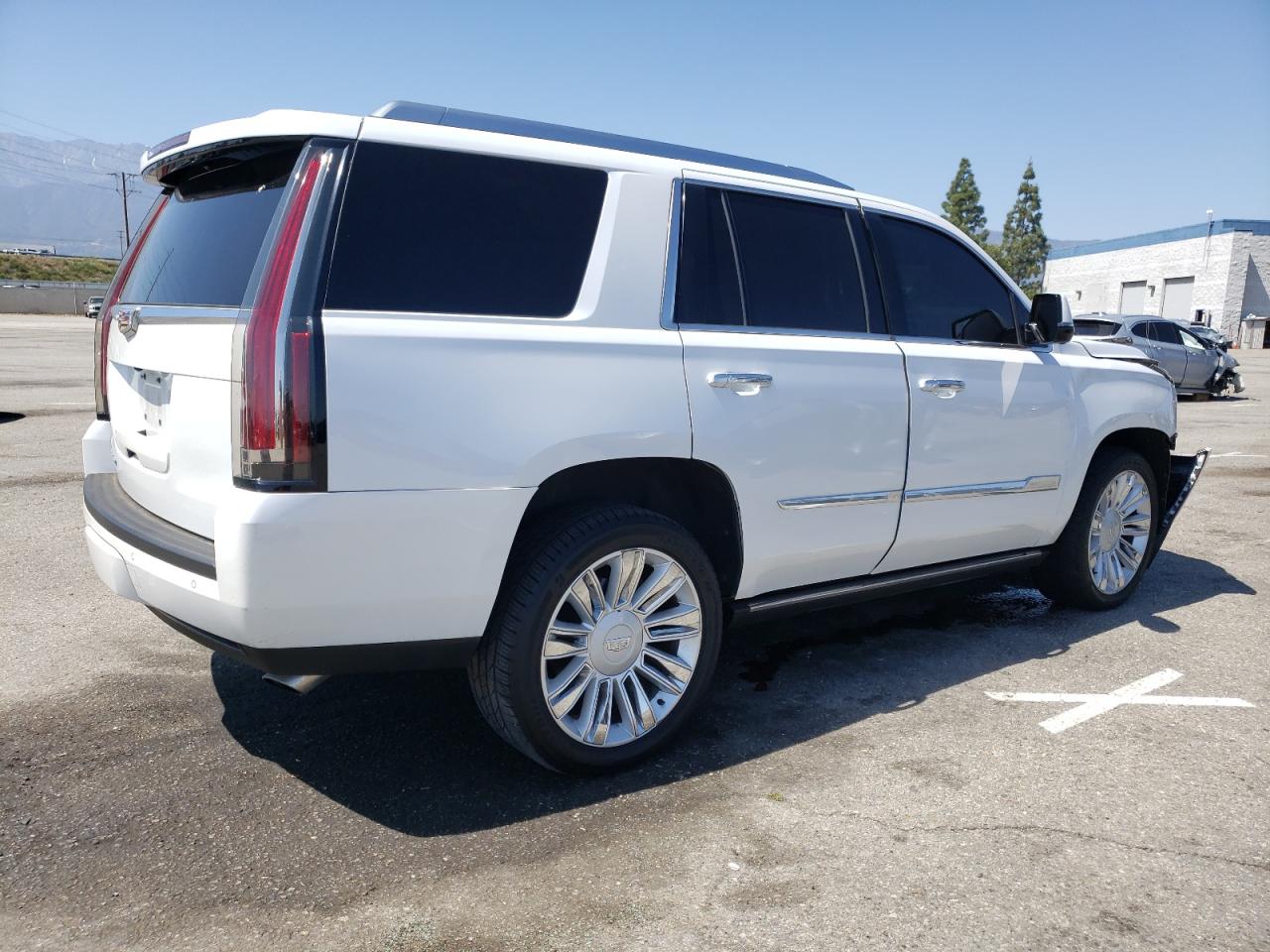 Photo 2 VIN: 1GYS4DKJ9GR412878 - CADILLAC ESCALADE 