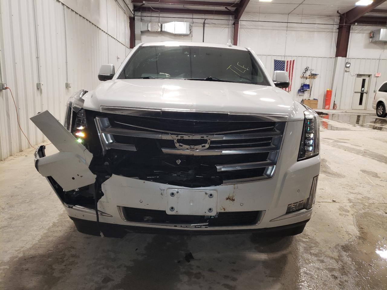 Photo 4 VIN: 1GYS4DKJ9HR114591 - CADILLAC ESCALADE 