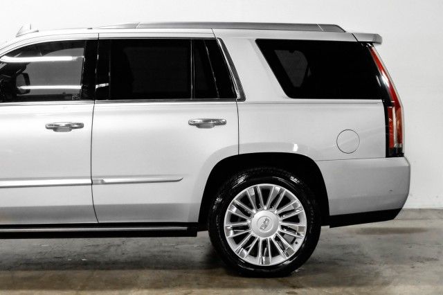 Photo 9 VIN: 1GYS4DKJ9JR295584 - CADILLAC ESCALADE 