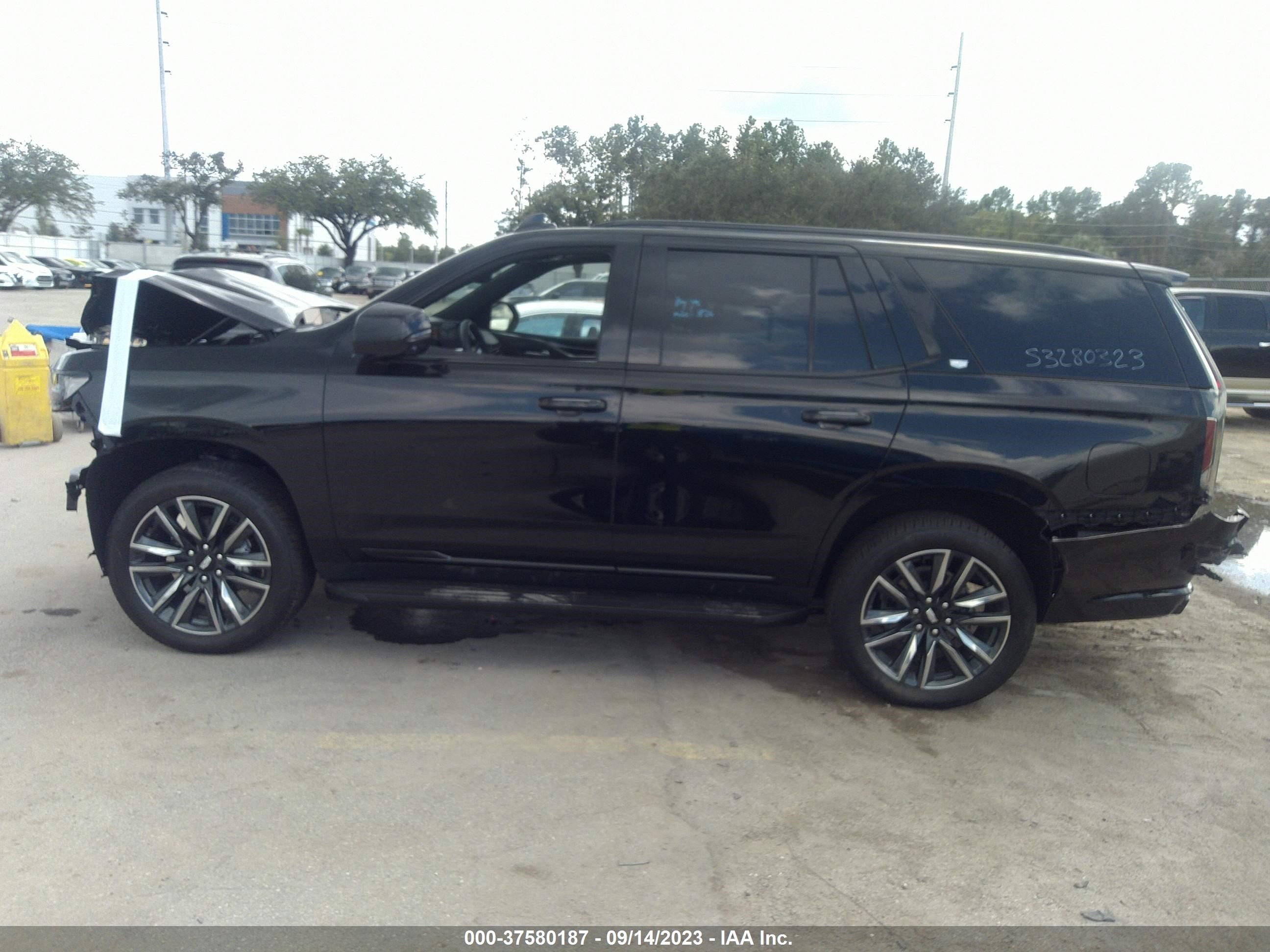 Photo 13 VIN: 1GYS4EKL3PR447147 - CADILLAC ESCALADE 