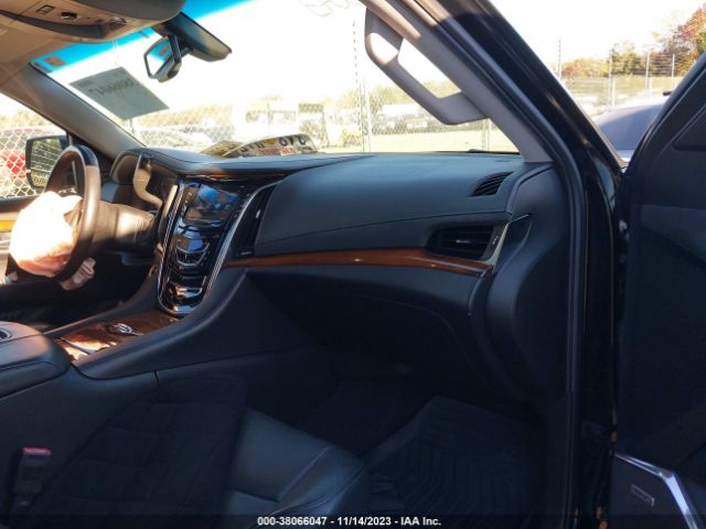 Photo 4 VIN: 1GYS4GKJXHR235454 - CADILLAC ESCALADE ESV 