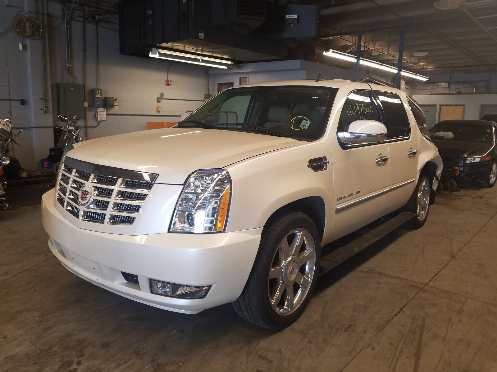 Photo 1 VIN: 1GYS4HEF1CR130663 - CADILLAC ESCALADE E 