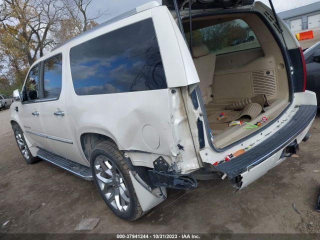 Photo 2 VIN: 1GYS4HEF2BR162147 - CADILLAC ESCALADE ESV 