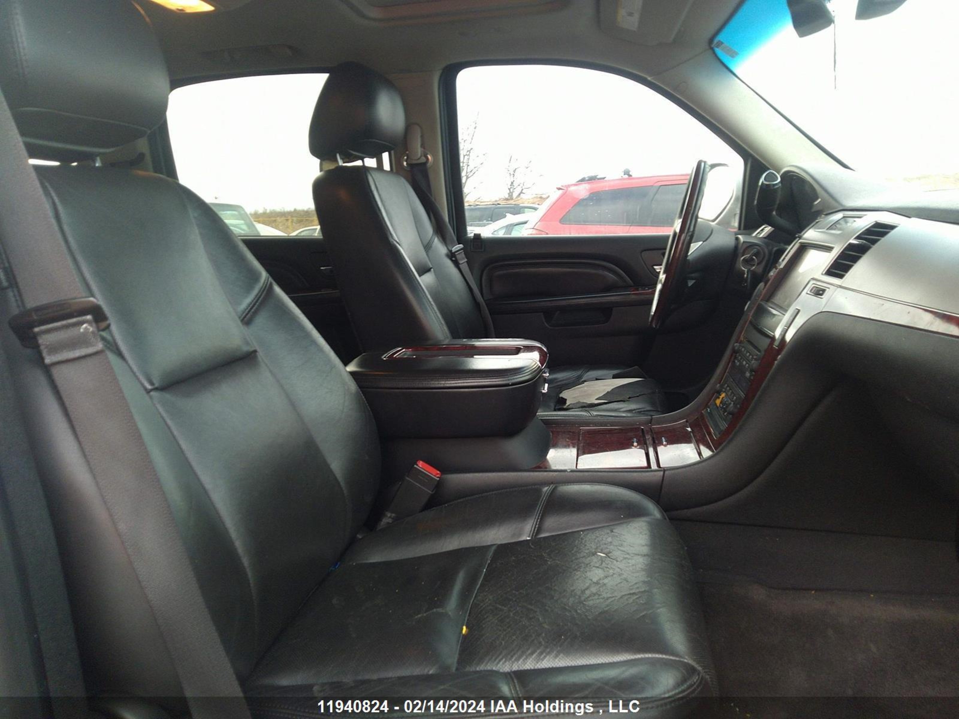 Photo 4 VIN: 1GYS4HEF3DR276774 - CADILLAC ESCALADE 