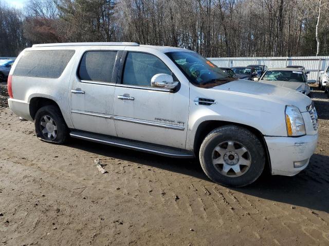 Photo 3 VIN: 1GYS4HEF4BR113693 - CADILLAC ESCALADE 