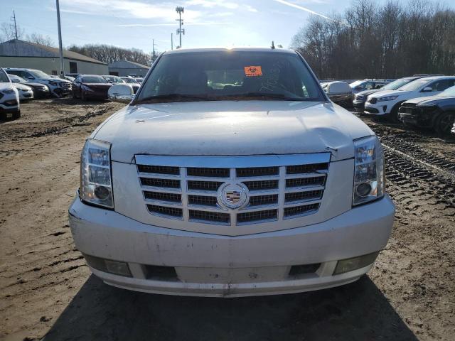 Photo 4 VIN: 1GYS4HEF4BR113693 - CADILLAC ESCALADE 