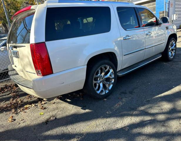 Photo 2 VIN: 1GYS4HEF8BR101708 - CADILLAC ESCALADE E 