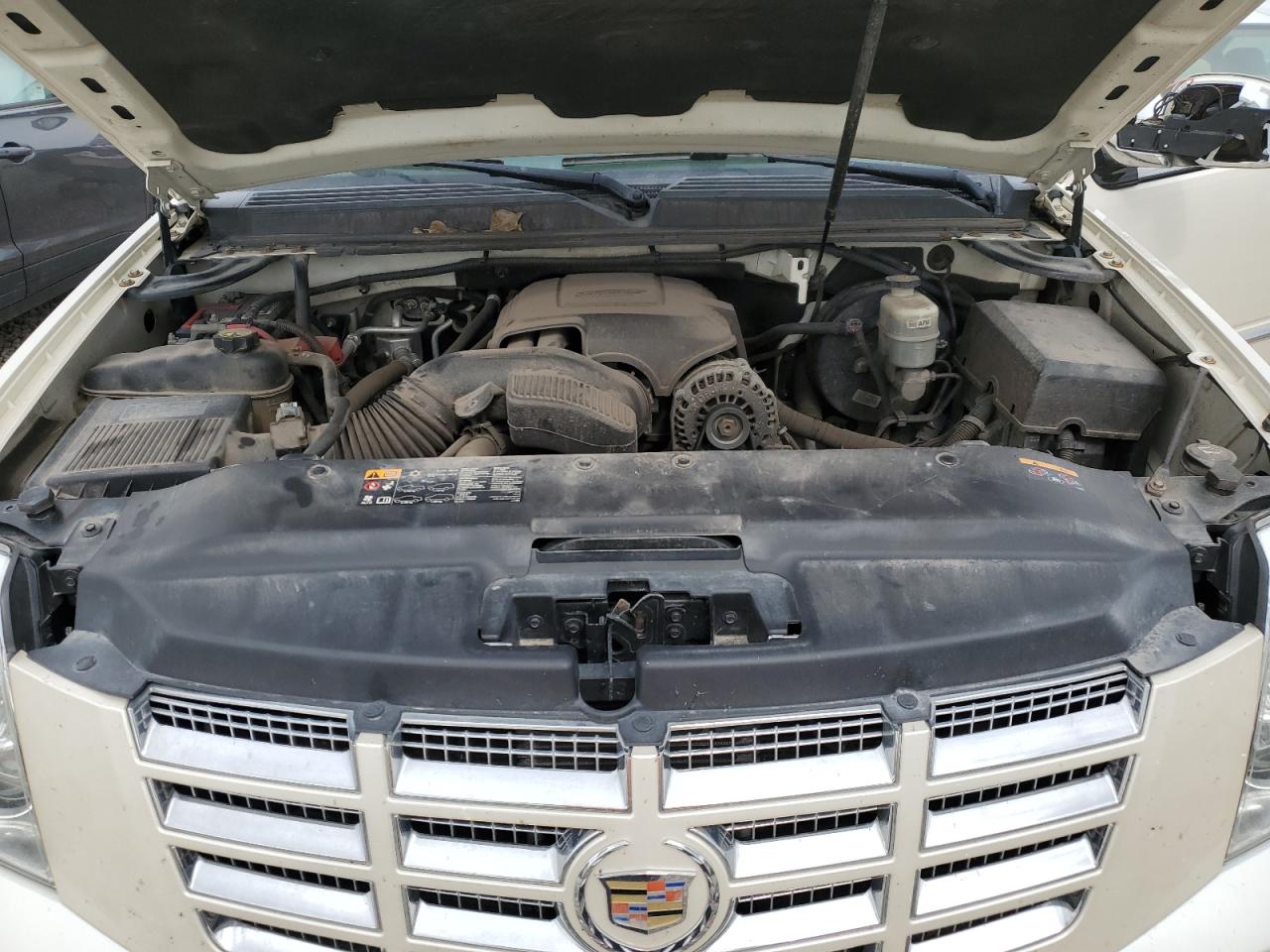 Photo 11 VIN: 1GYS4HEFXDR301735 - CADILLAC ESCALADE 