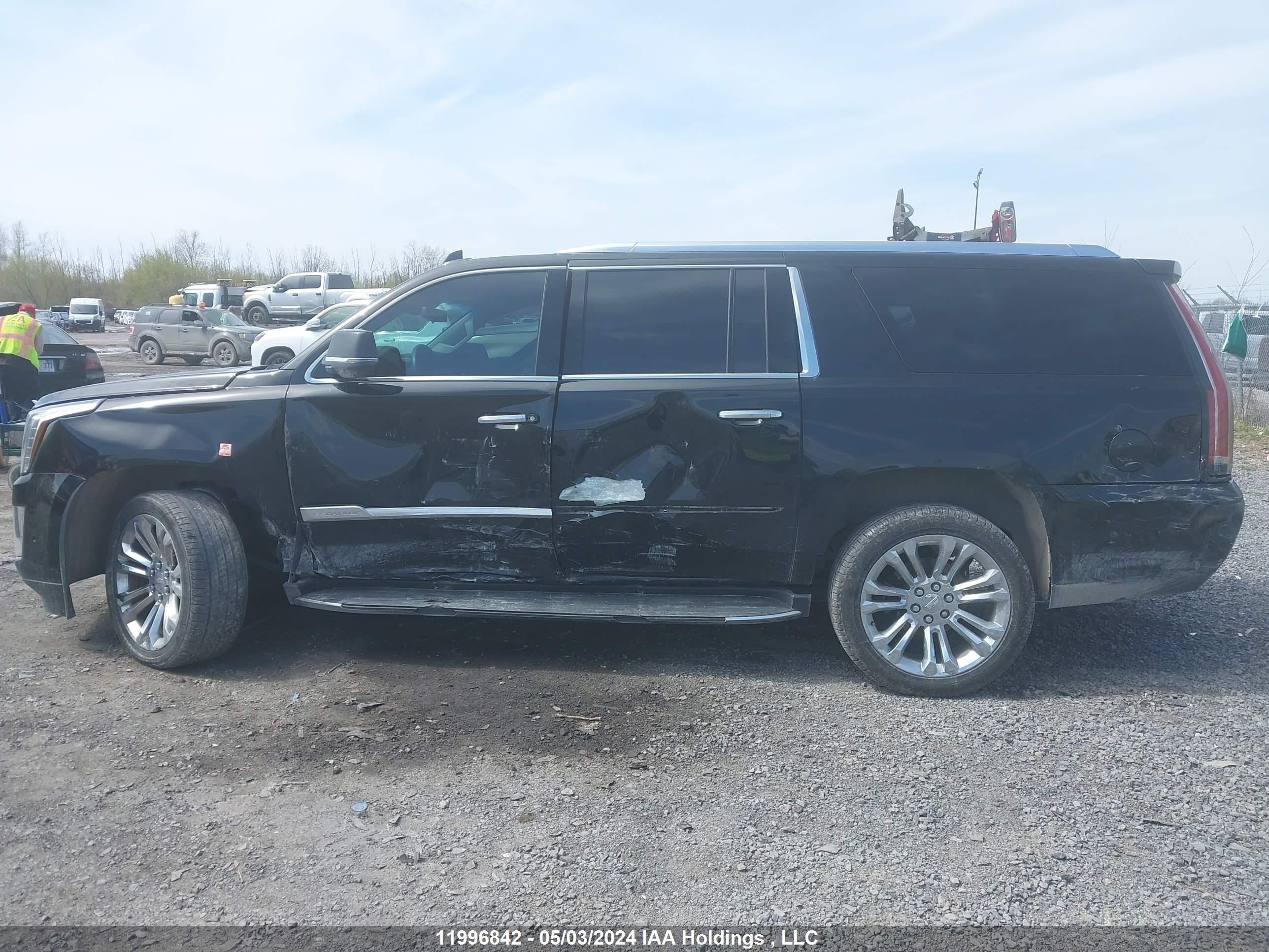 Photo 13 VIN: 1GYS4HKJ1HR376841 - CADILLAC ESCALADE 