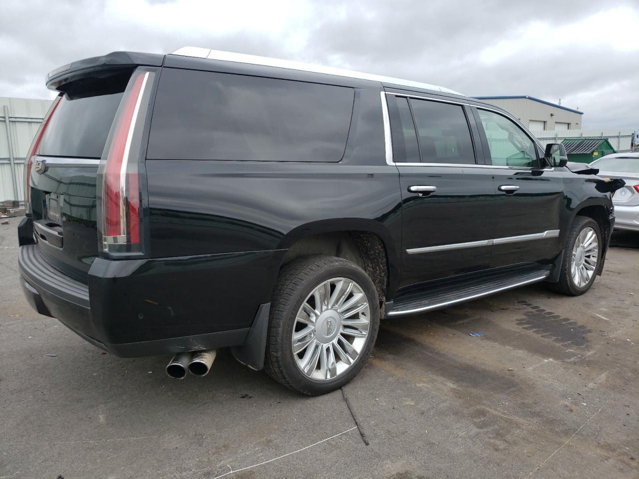 Photo 2 VIN: 1GYS4HKJ4JR234554 - CADILLAC ESCALADE 