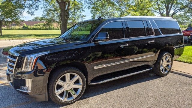 Photo 1 VIN: 1GYS4HKJ4JR246705 - CADILLAC ESCALADE ESV 