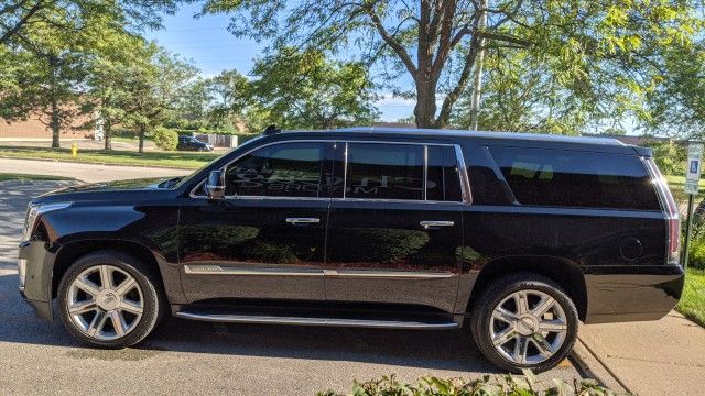 Photo 2 VIN: 1GYS4HKJ4JR246705 - CADILLAC ESCALADE ESV 