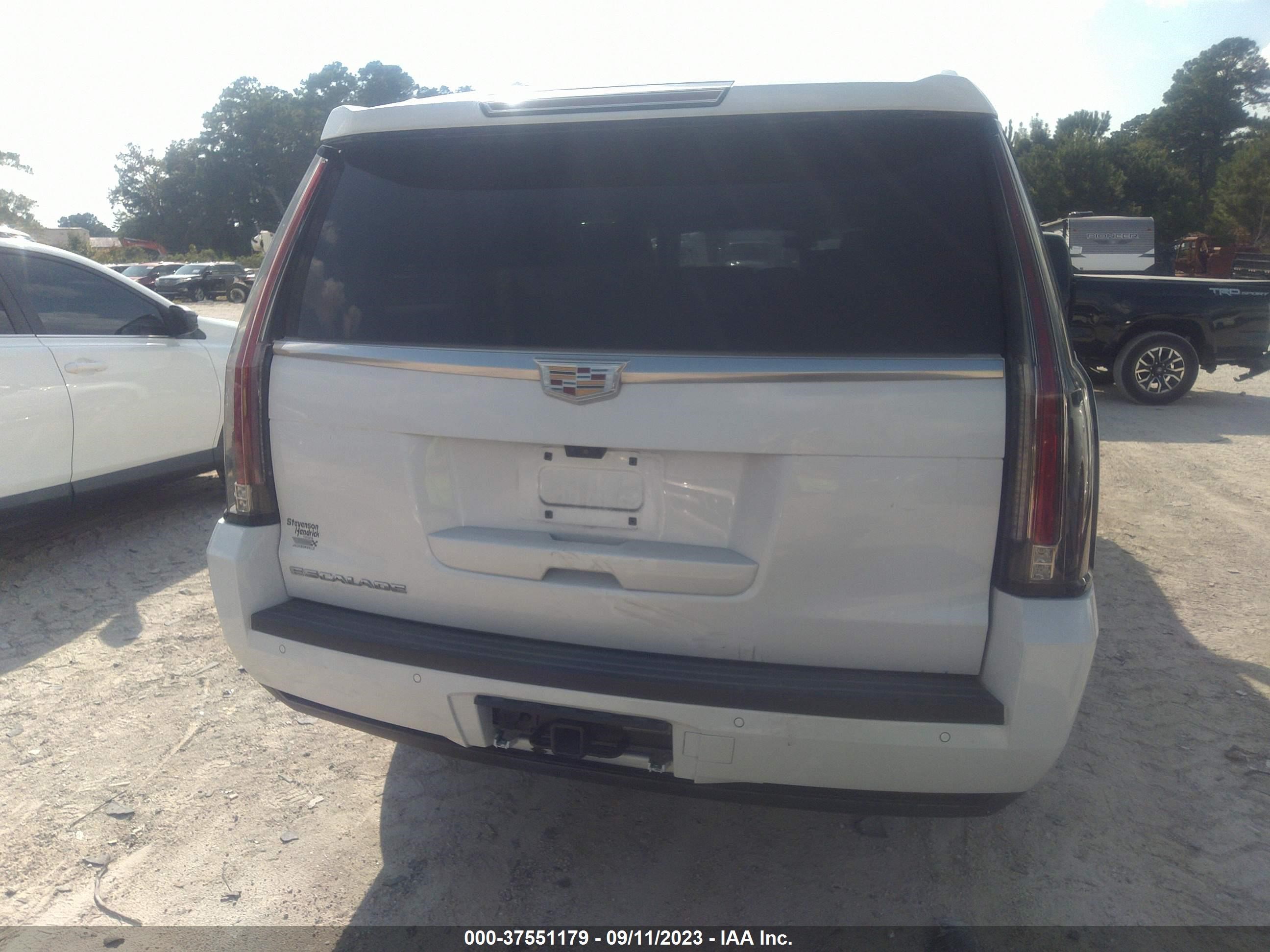 Photo 15 VIN: 1GYS4HKJ5HR167408 - CADILLAC ESCALADE 