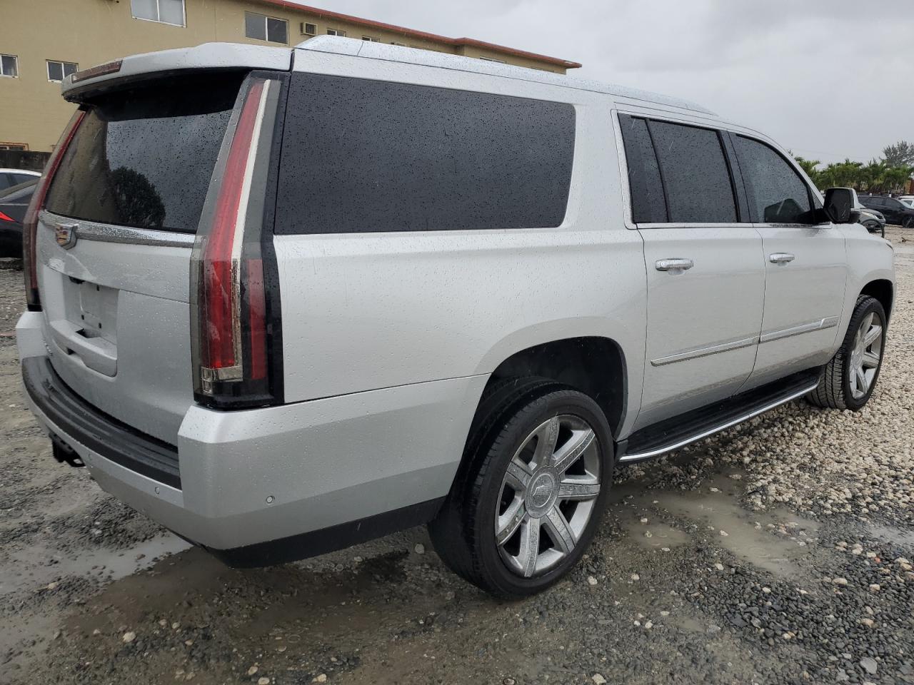 Photo 2 VIN: 1GYS4HKJ7LR113858 - CADILLAC ESCALADE ESV 