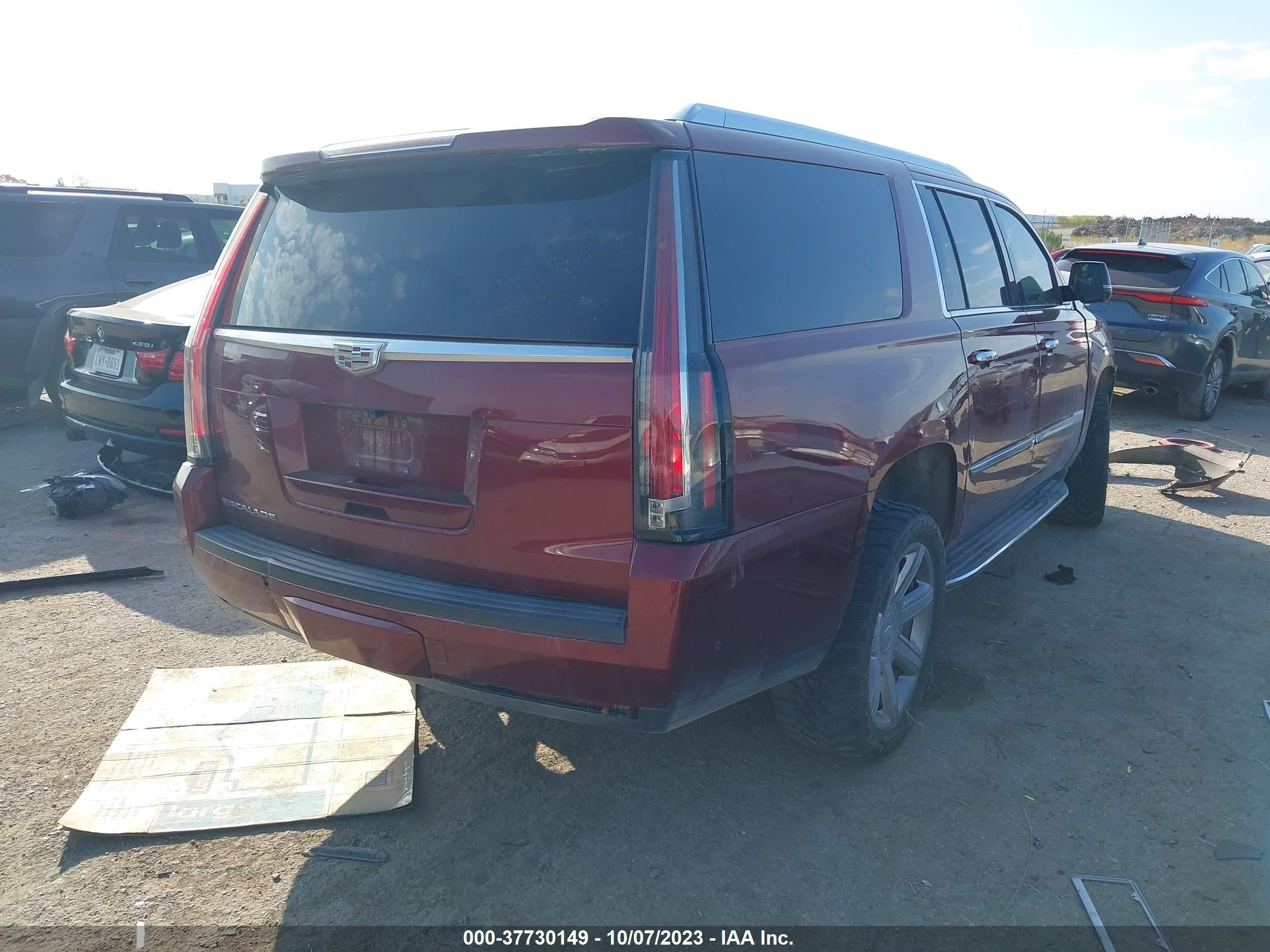 Photo 3 VIN: 1GYS4HKJ8HR325711 - CADILLAC ESCALADE 