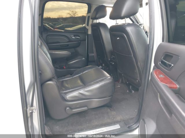 Photo 7 VIN: 1GYS4JEF2BR126126 - CADILLAC ESCALADE ESV 