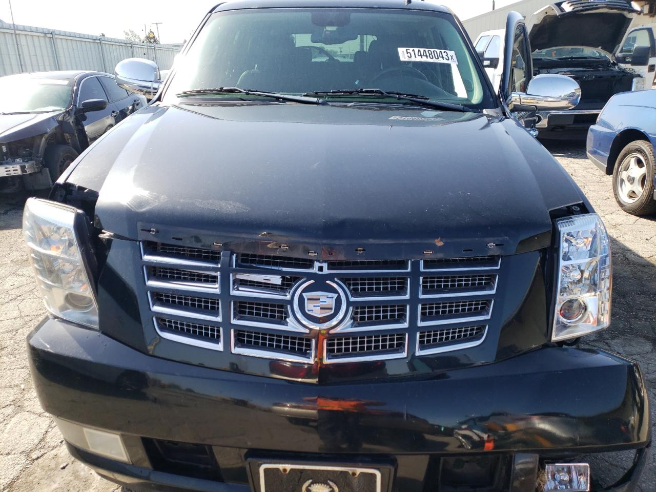 Photo 11 VIN: 1GYS4JEF2BR331624 - CADILLAC ESCALADE 