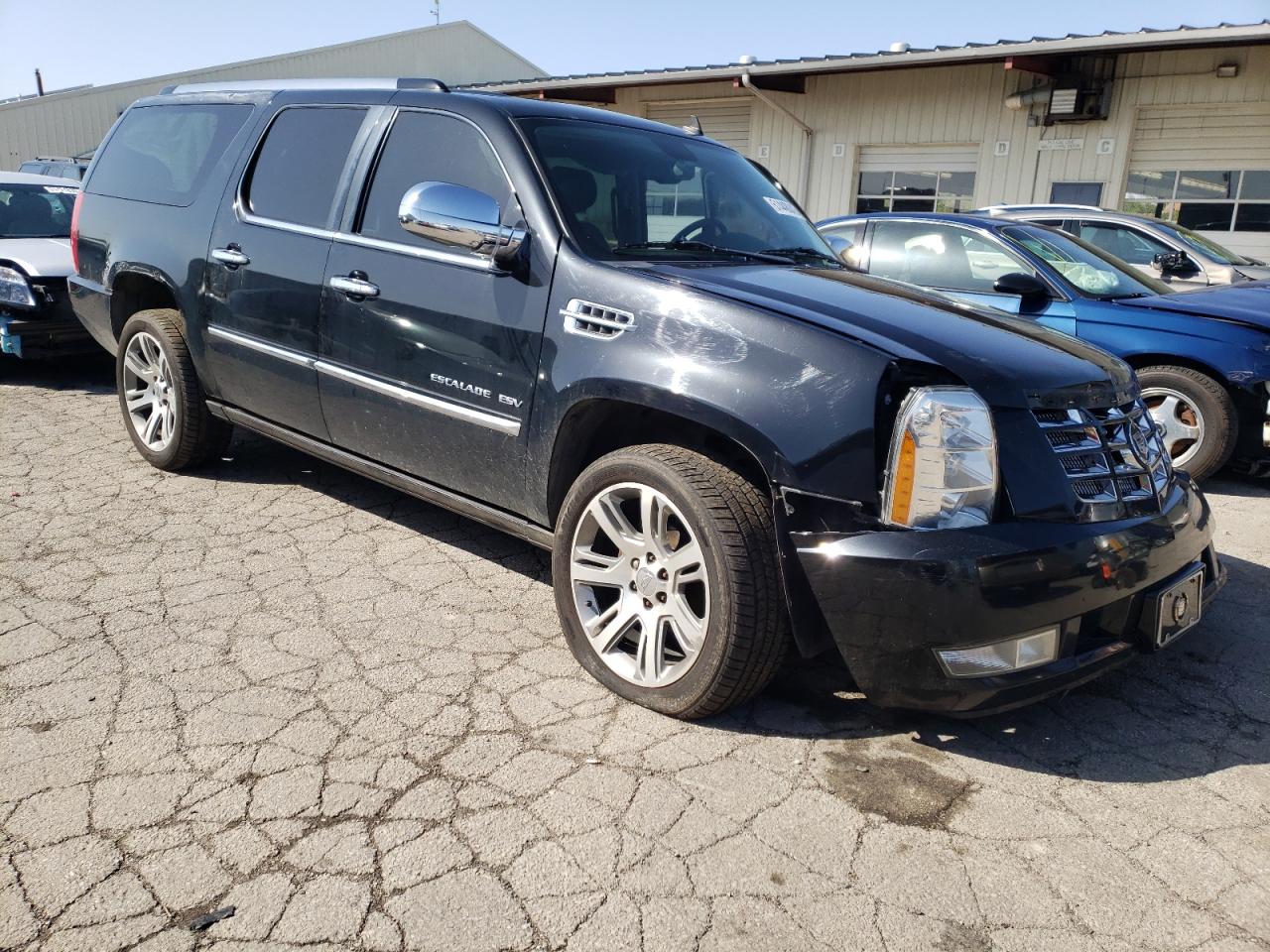 Photo 3 VIN: 1GYS4JEF2BR331624 - CADILLAC ESCALADE 