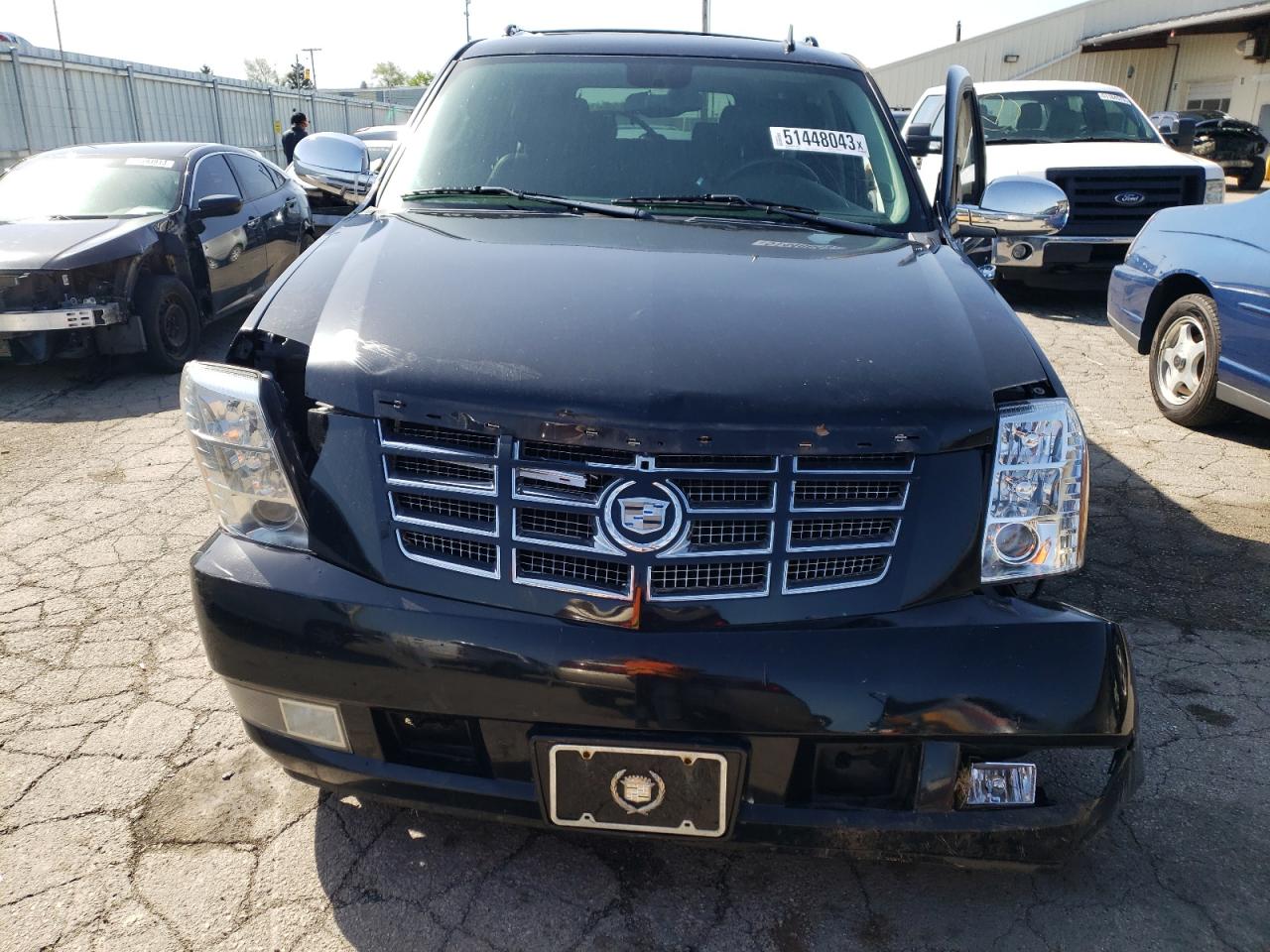 Photo 4 VIN: 1GYS4JEF2BR331624 - CADILLAC ESCALADE 