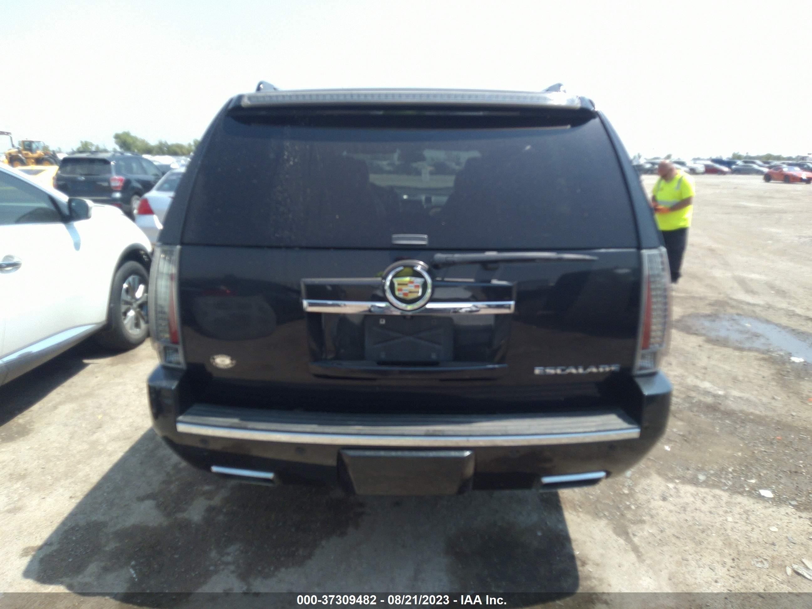 Photo 15 VIN: 1GYS4JEF3CR236524 - CADILLAC ESCALADE 