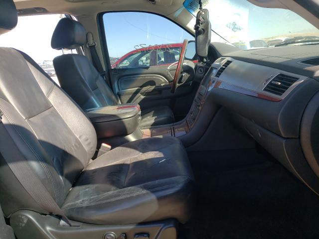 Photo 4 VIN: 1GYS4JEF5BR105934 - CADILLAC ESCALADE E 