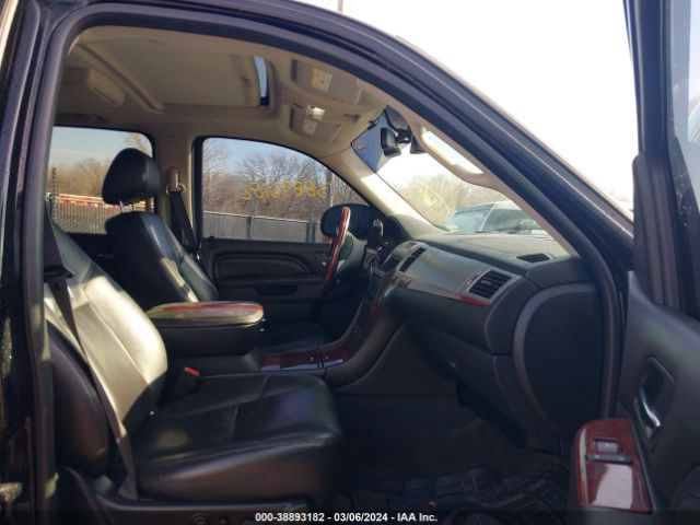 Photo 4 VIN: 1GYS4JEF6BR190623 - CADILLAC ESCALADE ESV 