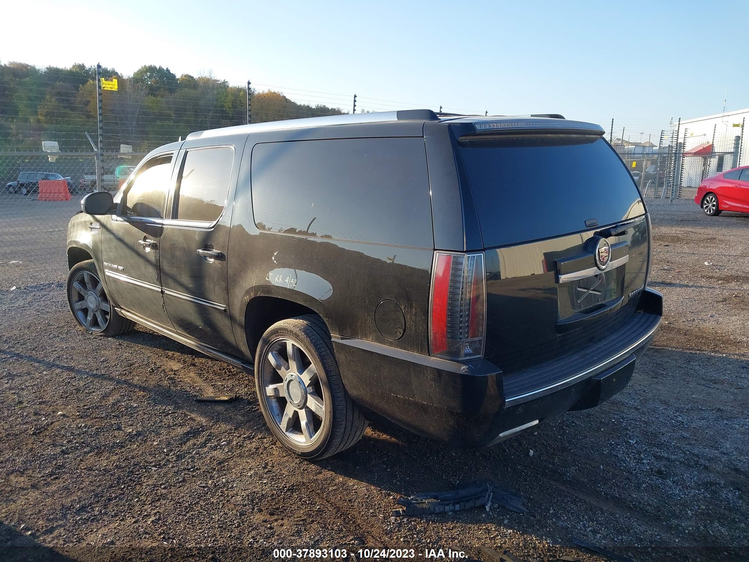 Photo 2 VIN: 1GYS4JEF8DR173616 - CADILLAC ESCALADE 