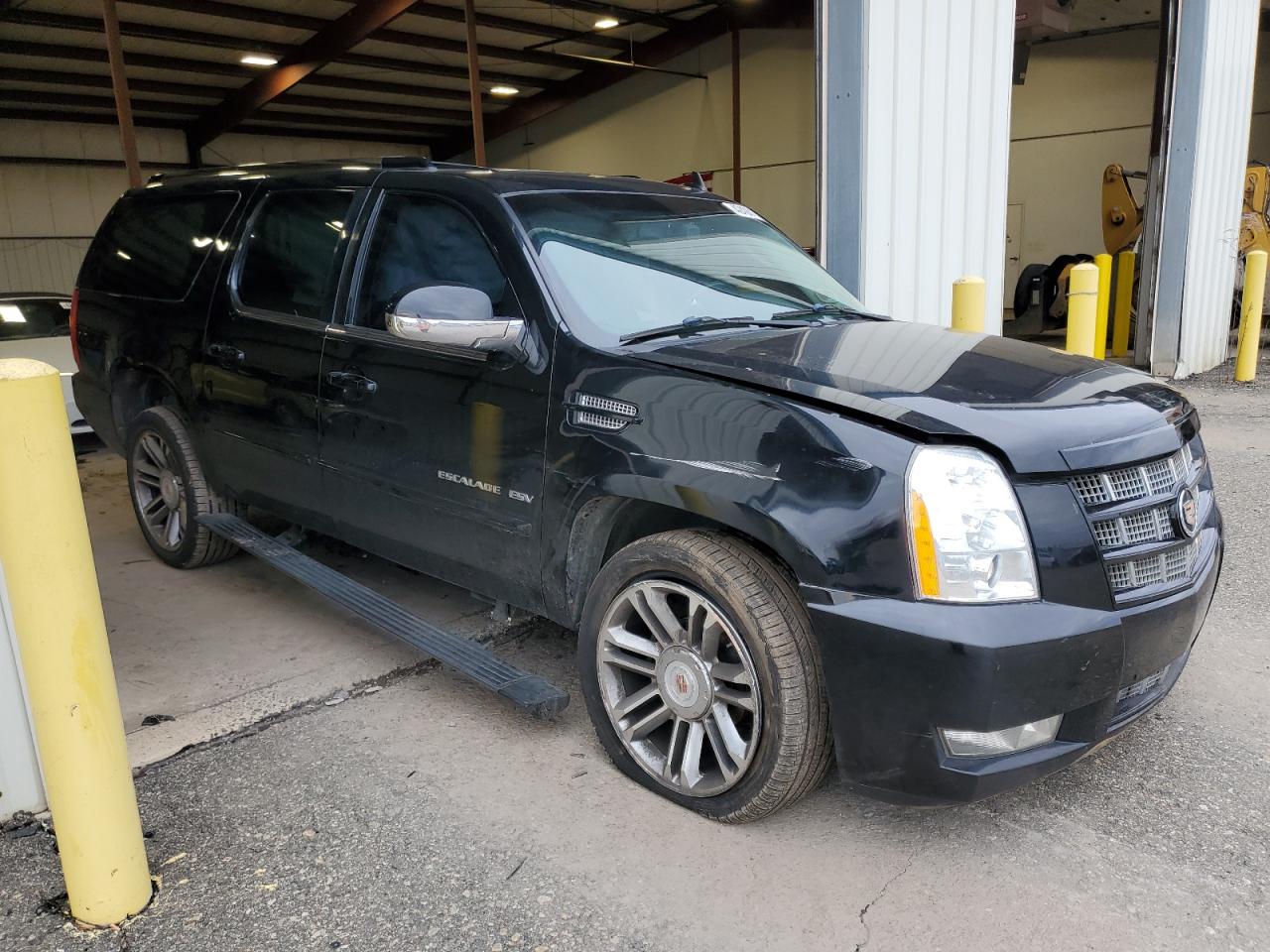 Photo 3 VIN: 1GYS4JEF9DR102859 - CADILLAC ESCALADE 