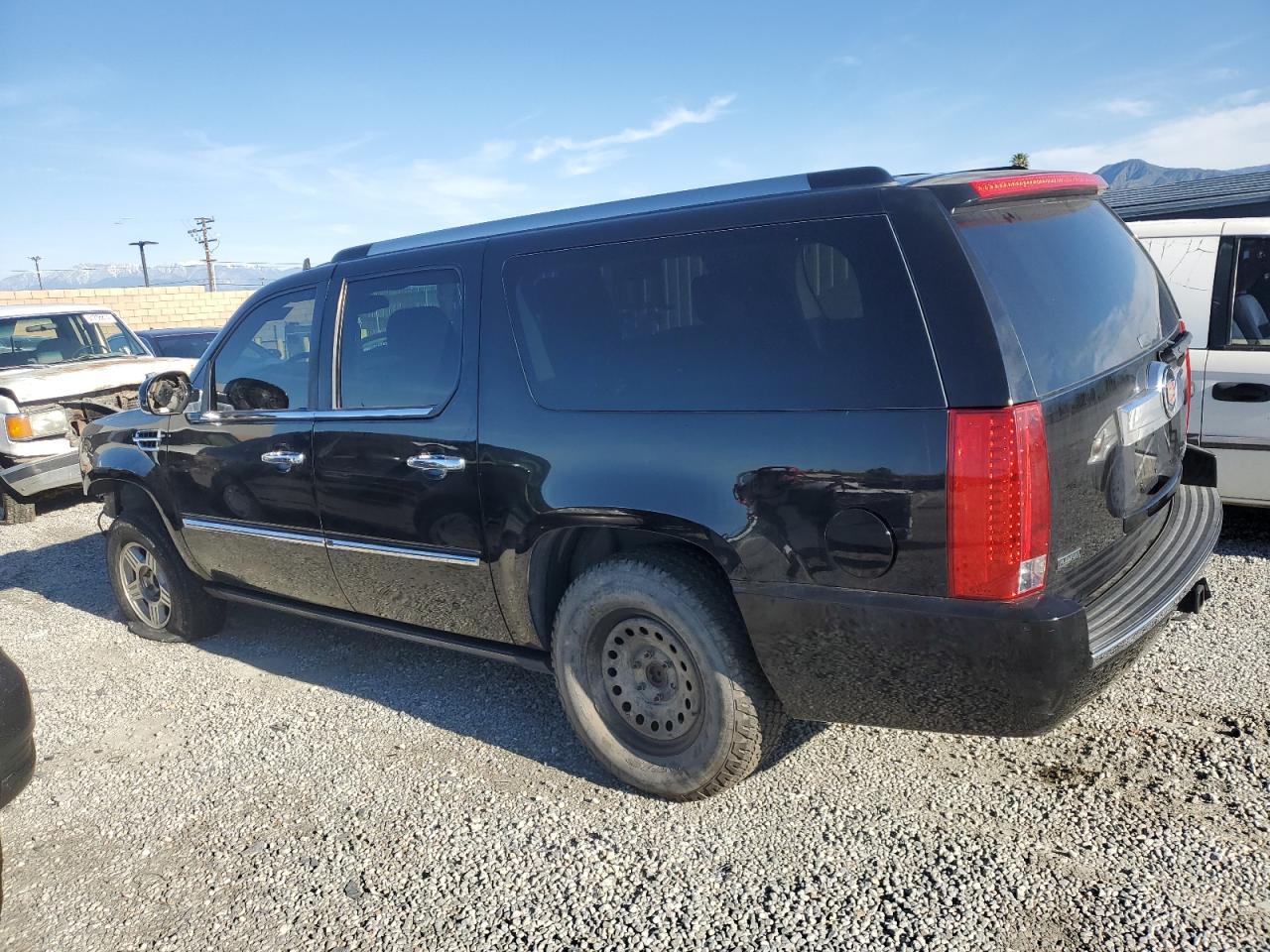 Photo 1 VIN: 1GYS4JEFXBR250483 - CADILLAC ESCALADE 