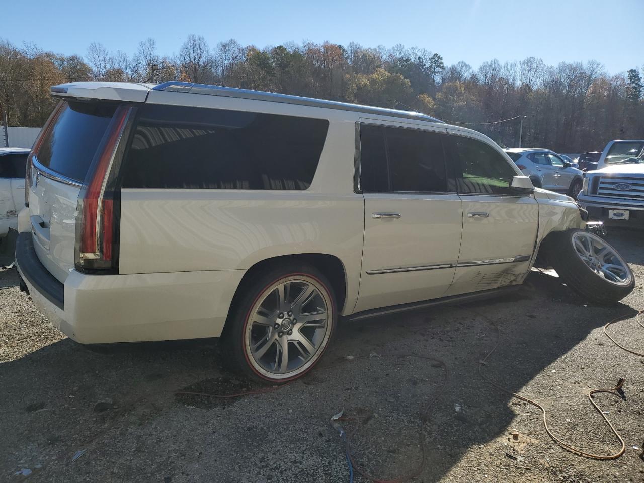 Photo 2 VIN: 1GYS4JKJ1FR263203 - CADILLAC ESCALADE ESV 