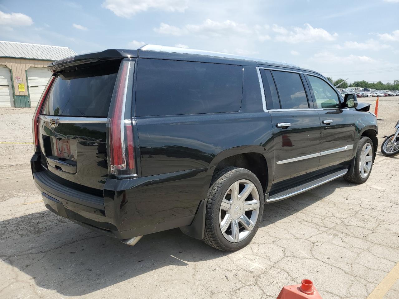 Photo 2 VIN: 1GYS4JKJ3JR272154 - CADILLAC ESCALADE 