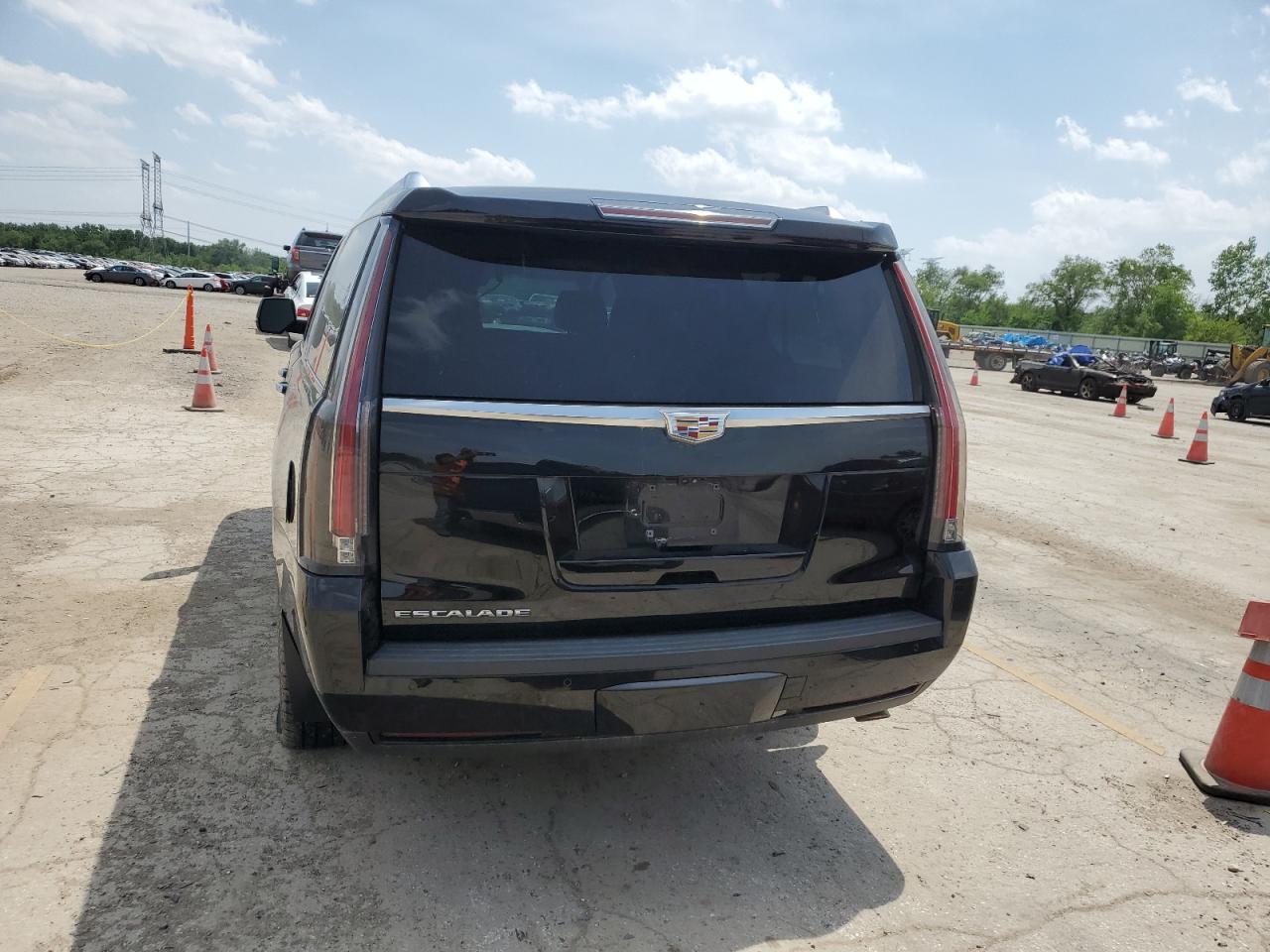 Photo 5 VIN: 1GYS4JKJ3JR272154 - CADILLAC ESCALADE 