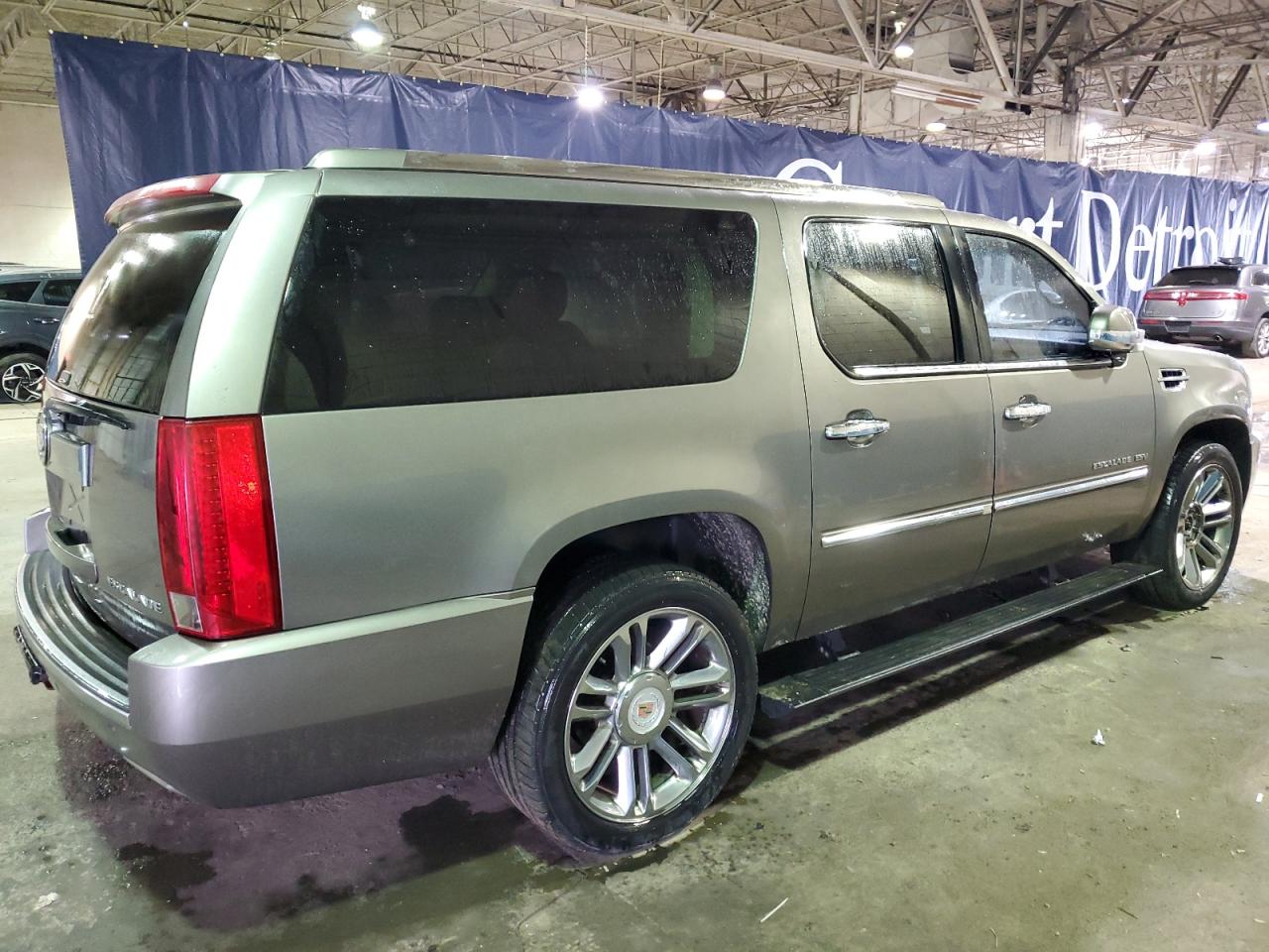 Photo 2 VIN: 1GYS4KEF0CR290739 - CADILLAC ESCALADE 