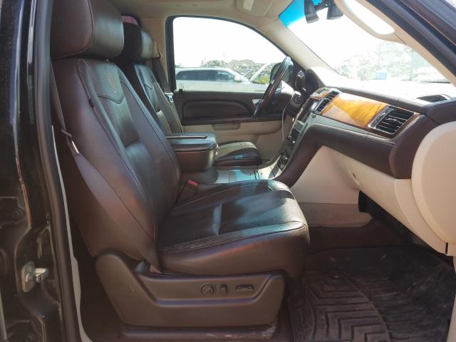 Photo 4 VIN: 1GYS4KEF2BR122101 - CADILLAC ESCALADE E 