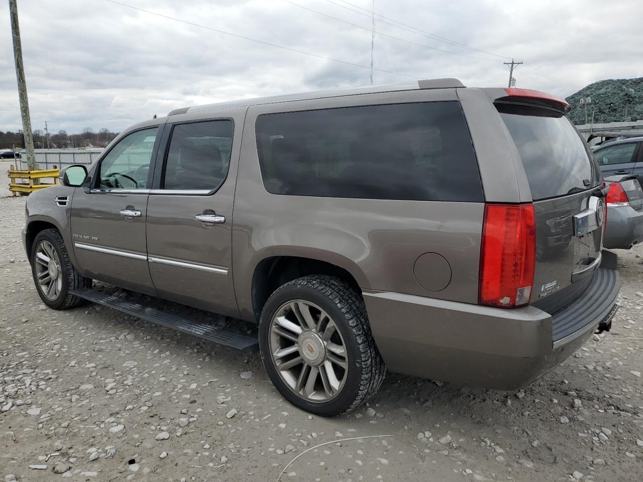 Photo 1 VIN: 1GYS4KEF3DR167812 - CADILLAC ESCALADE 