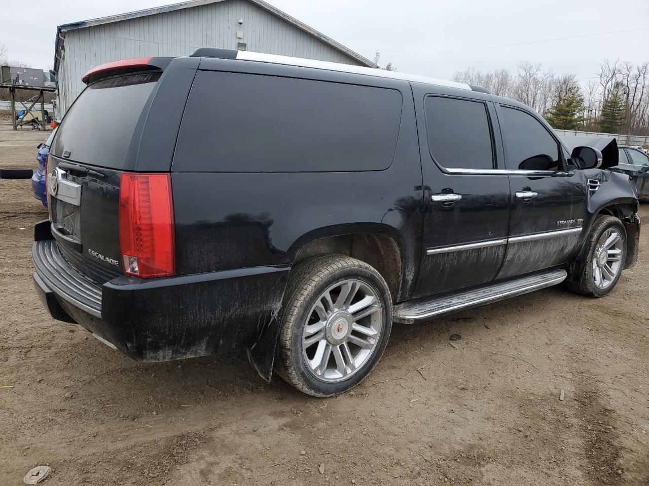 Photo 2 VIN: 1GYS4KEF4DR230383 - CADILLAC ESCALADE 