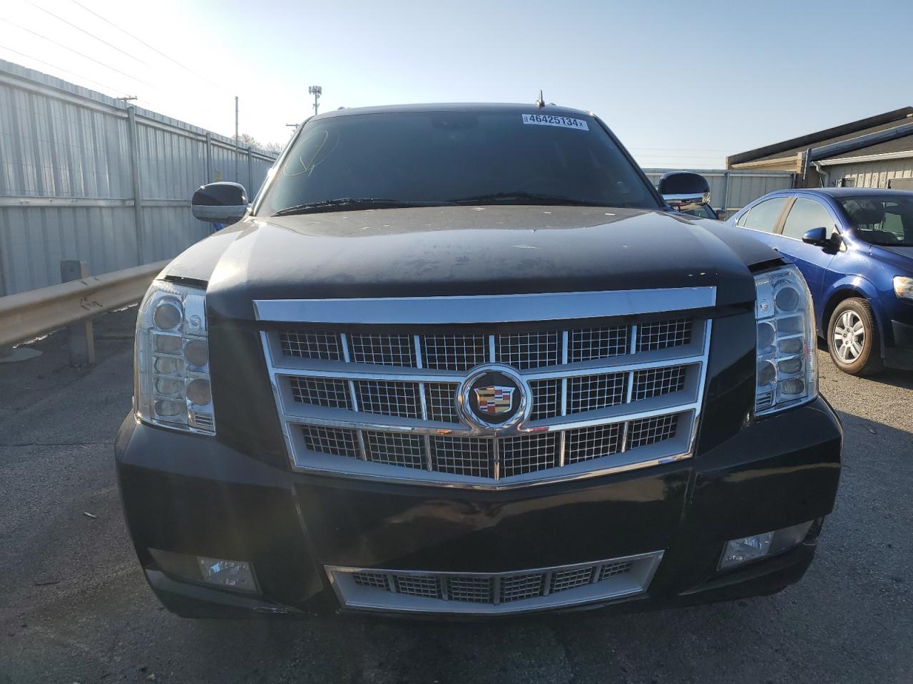 Photo 4 VIN: 1GYS4KEF4DR247197 - CADILLAC ESCALADE E 