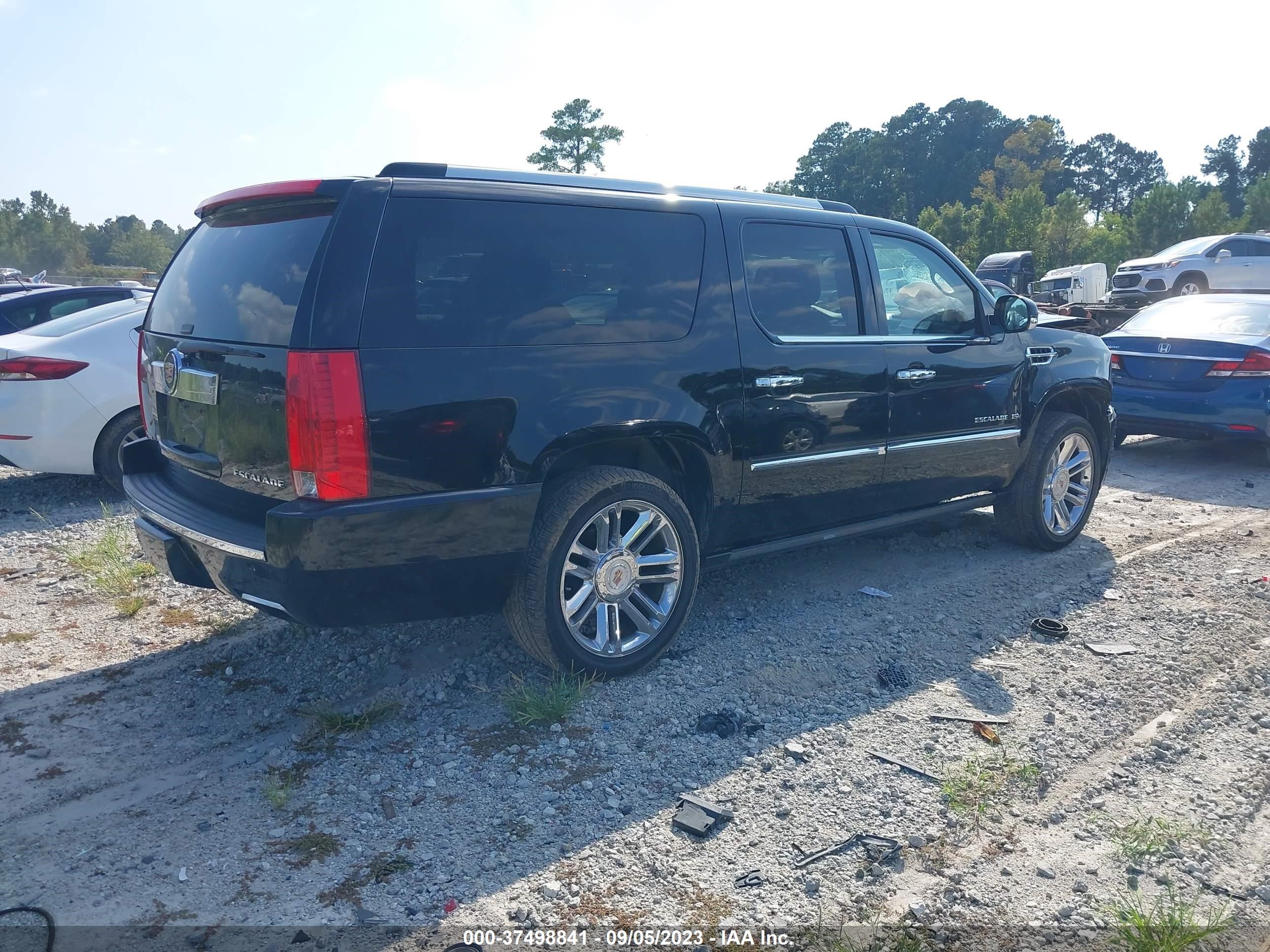 Photo 3 VIN: 1GYS4KEF8DR278839 - CADILLAC ESCALADE 