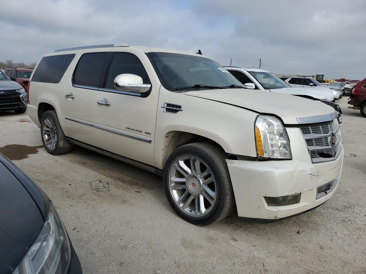 Photo 3 VIN: 1GYS4KEF9DR245476 - CADILLAC ESCALADE 