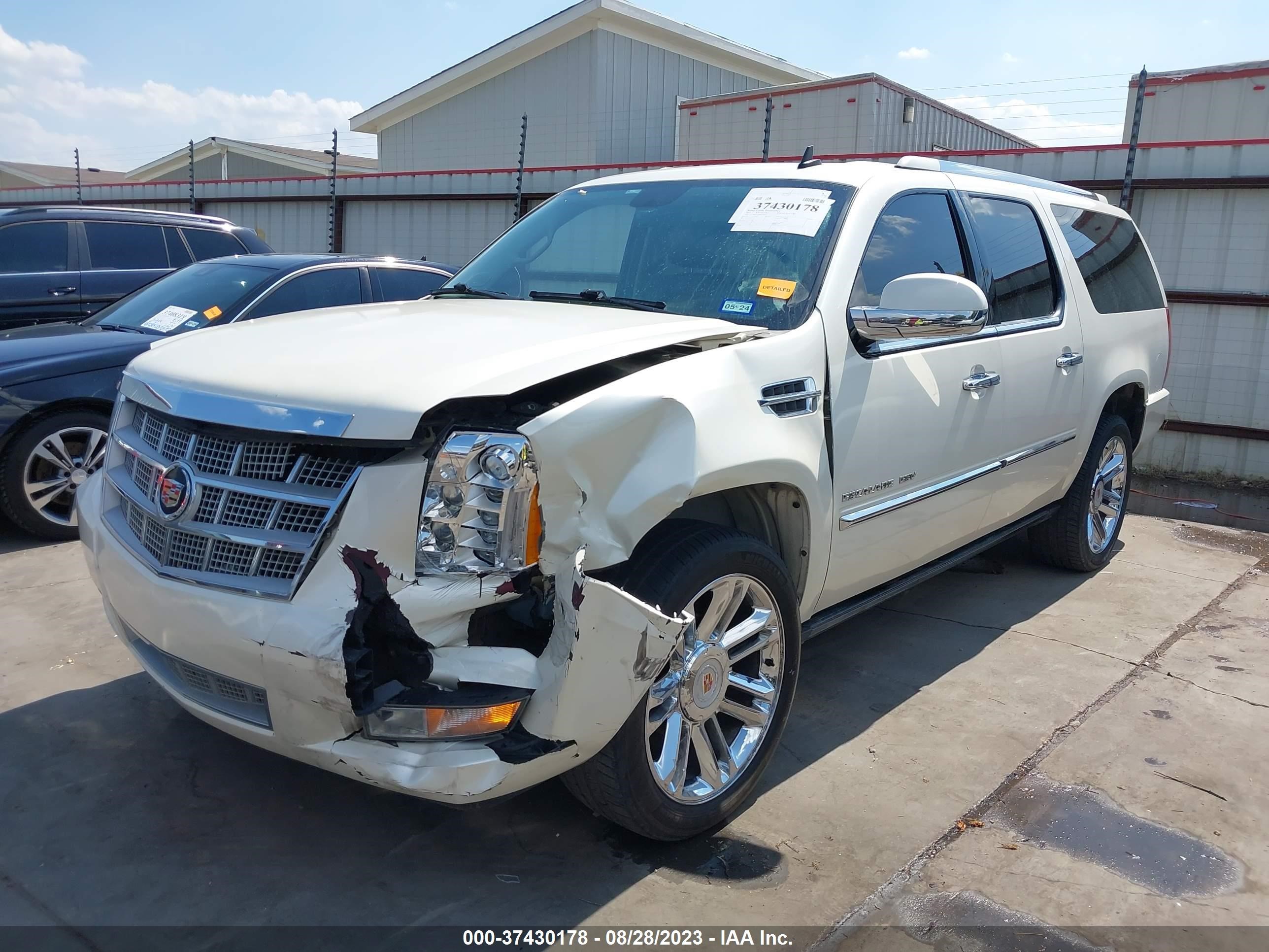 Photo 1 VIN: 1GYS4KEFXDR358837 - CADILLAC ESCALADE 