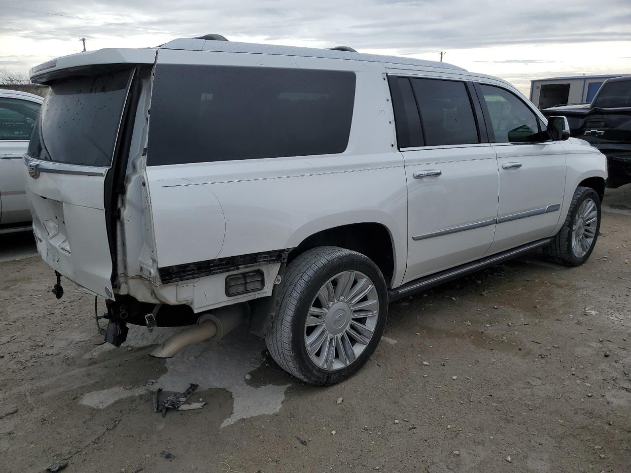 Photo 2 VIN: 1GYS4KKJ9KR320778 - CADILLAC ESCALADE 