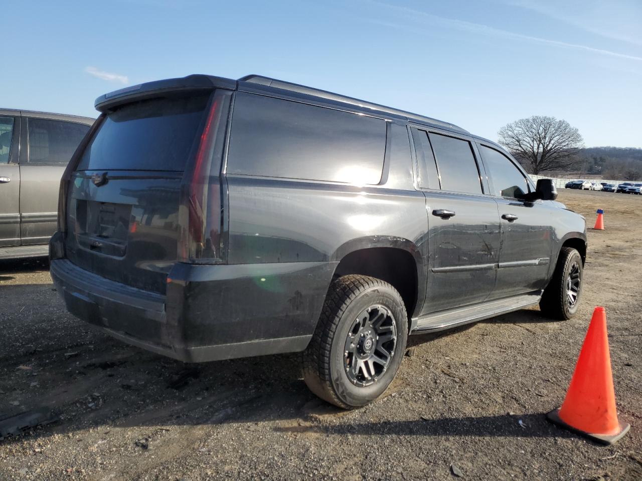 Photo 2 VIN: 1GYS4KKJXGR451421 - CADILLAC ESCALADE 