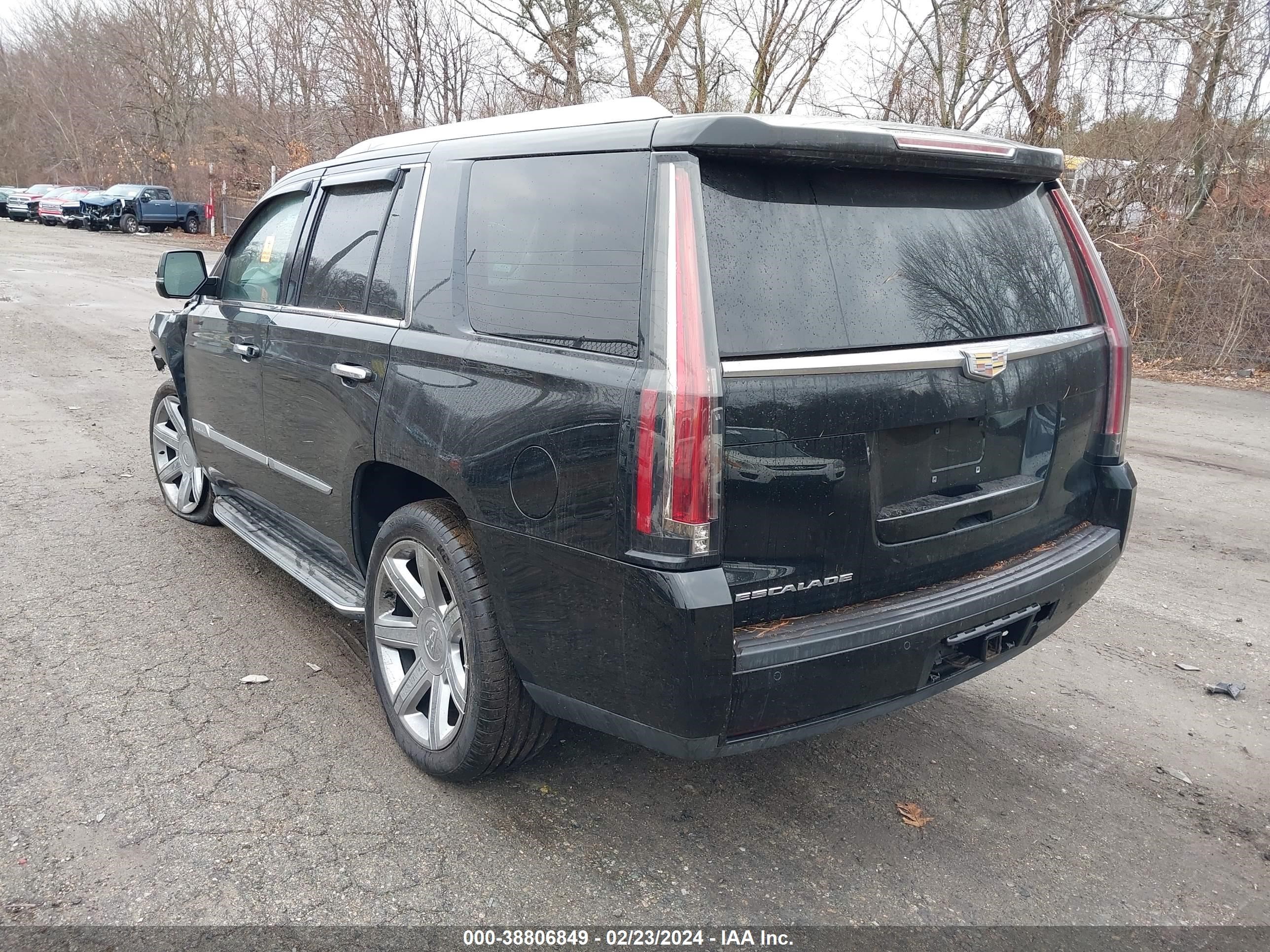 Photo 2 VIN: 1GYS4MKJ1FR560392 - CADILLAC ESCALADE 