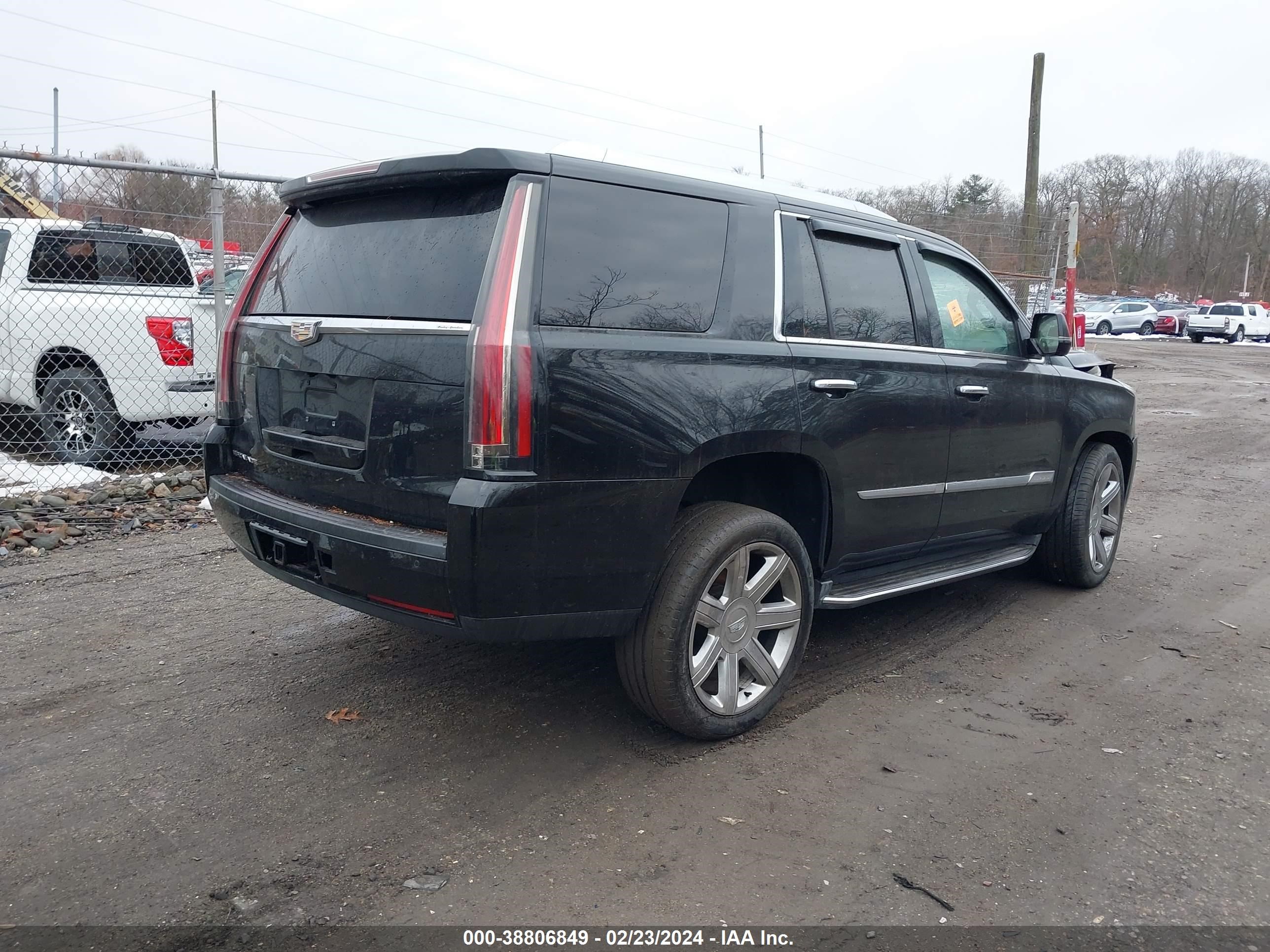 Photo 3 VIN: 1GYS4MKJ1FR560392 - CADILLAC ESCALADE 