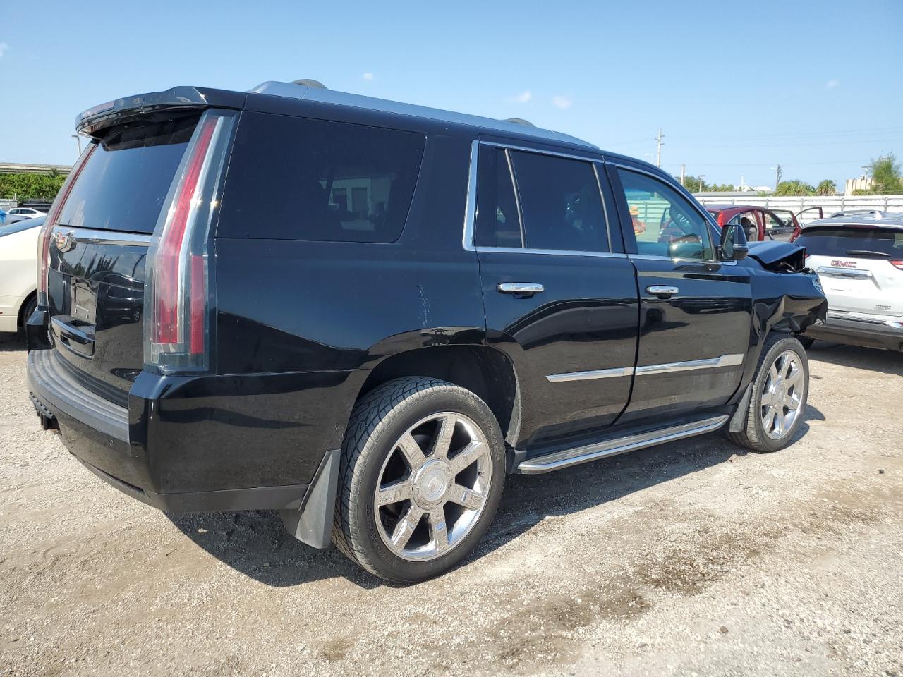 Photo 2 VIN: 1GYS4MKJ5FR665002 - CADILLAC ESCALADE 