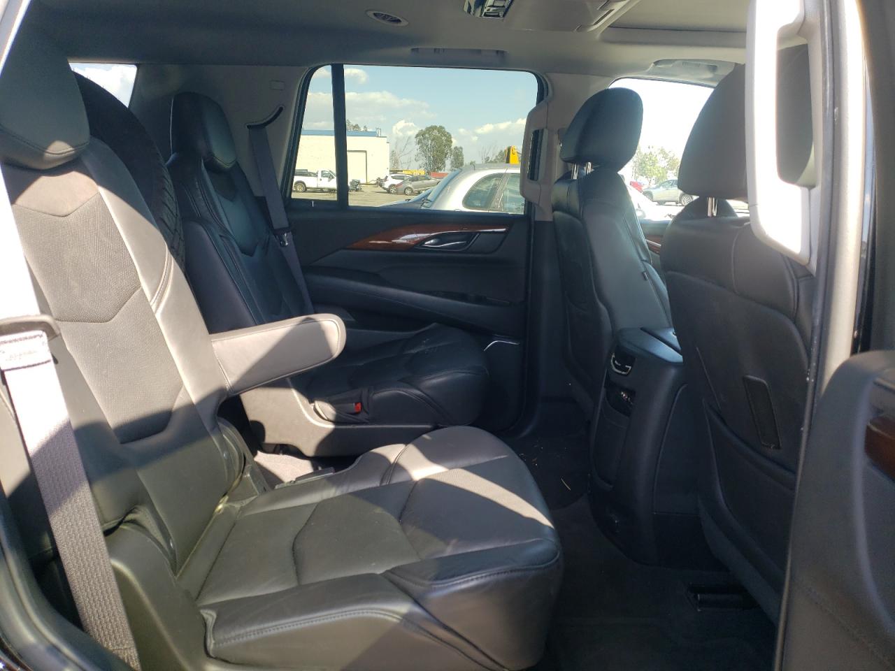 Photo 9 VIN: 1GYS4MKJ6FR560646 - CADILLAC ESCALADE 